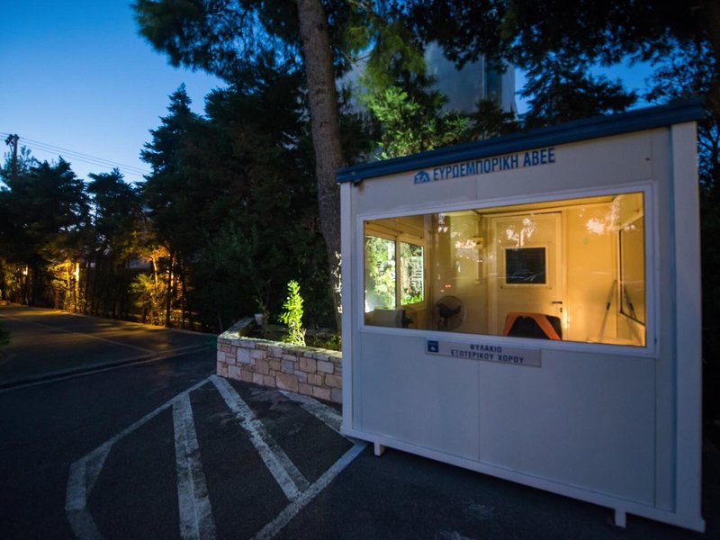 dal travel Pines Hotel