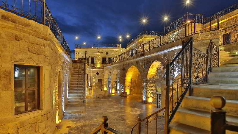 Hotel Golden Cave Suites