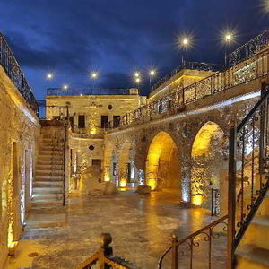 Hotel Golden Cave Suites cazare UErguep