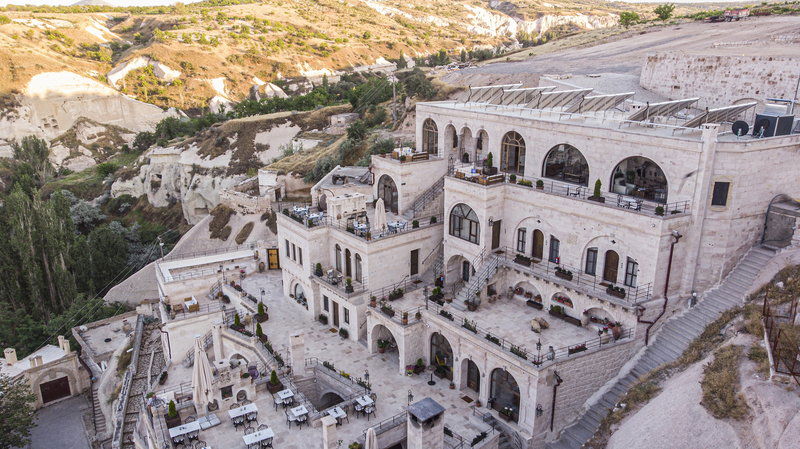 Hotel Nino Cave Suites