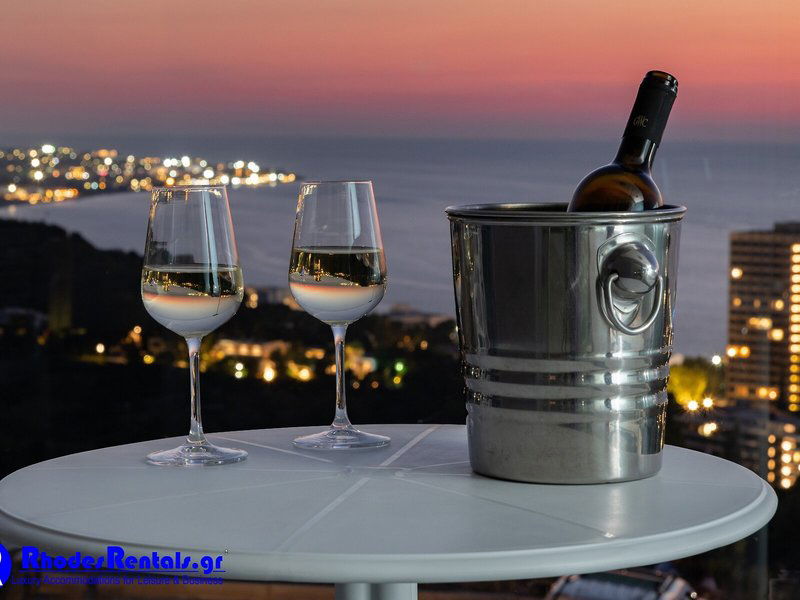 Hotel Rhodes Skyline Suites