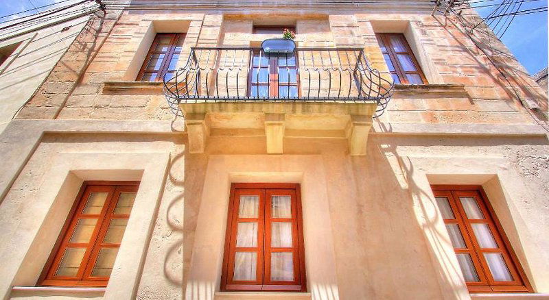 Hotel My Travel House