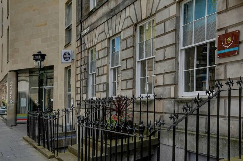 Ten Hill Place Hotel