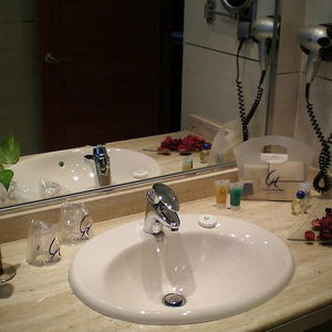 Hotel Clement Barajas cazare Madrid
