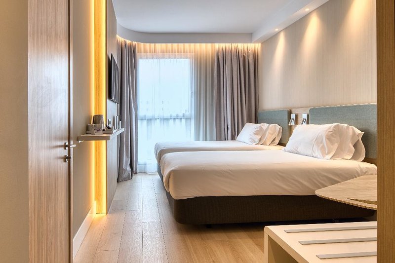 Hotel Holiday Inn Express Madrid Airport