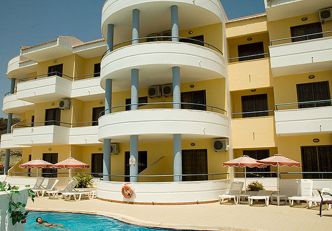 Hotel Ano Kampos Hotel & Studios