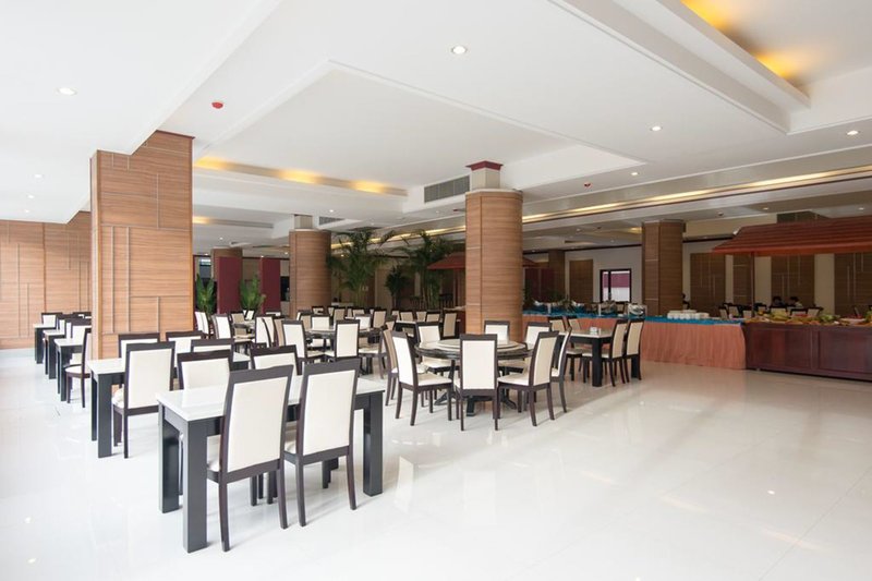 Hotel S T Hotel (Shuntai Hotel)