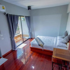 Hotel Na Siri Lakeview cazare Bang Phli