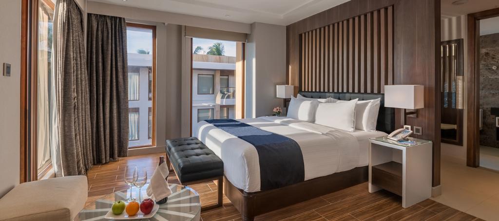 Hotel Henann Crystal Sands Resort