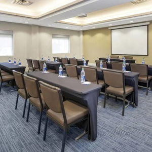 Hotel Holiday Inn Express Hotel & Suites Long Island - East End cazare Riverhead