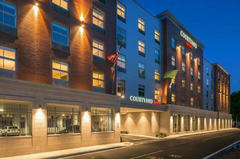 Hotel Courtyard Edgewater Nyc Area