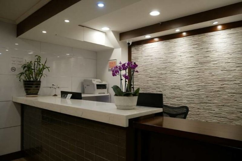 Flushing Central Hotel