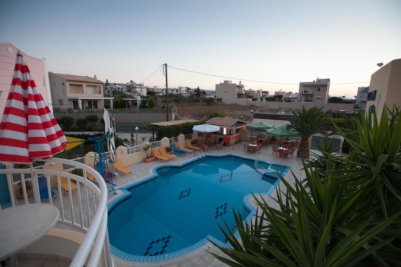 Cosmi Apartments By Estia