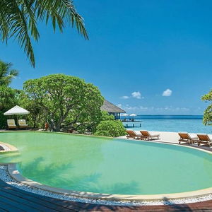 Hotel Adaaran Prestige Water Villas cazare Meedhupparu