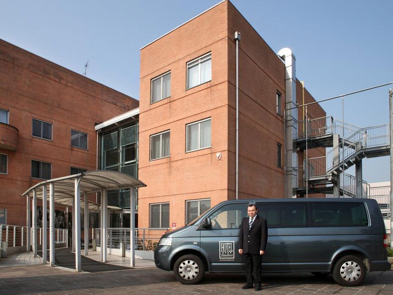 Hotel B&B Hotel Milano Cologno Studios