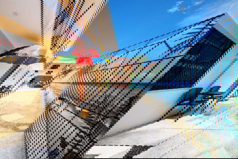 Hotel White Shamrock Beach Hotel