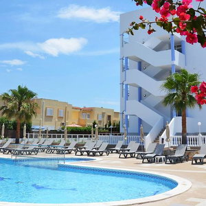 Hotel Aparthotel Vibra San Marino cazare Sant Antoni de Portmany