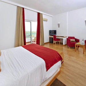 Hotel Alcazar Hotel & Spa cazare Monte Gordo