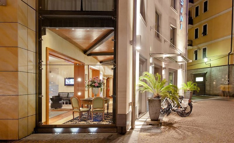 Hotel B&B Hotel Imperia Rossini Al Teatro