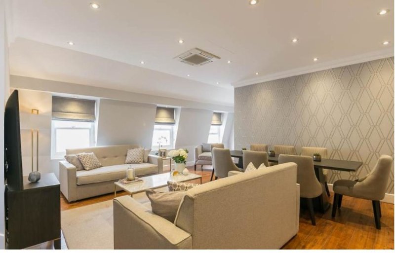 Hotel Chilworth Court