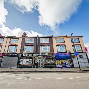 Hotel Boston Manor cazare London