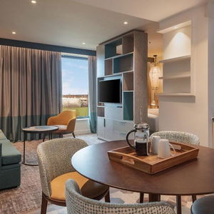 Hotel Staybridge Suites London - Heathrow Bath Road cazare London
