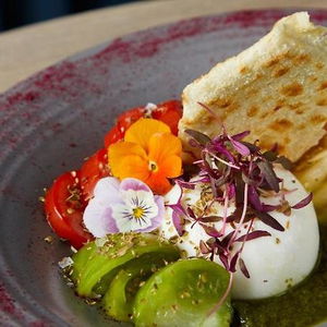 Hotel Courtyard By Marriott London City Airport cazare London