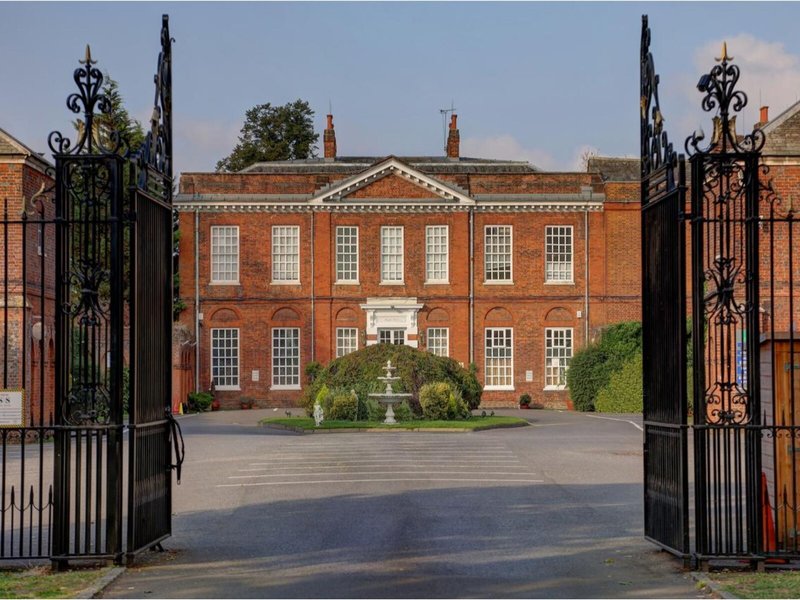 Hotel Oyo Baylis House Hotel
