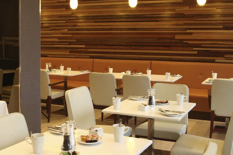 Hotel Park Grand London Heathrow