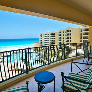 Sejur The Royal Sands All Suites Resort & Spa vacanta Cancun