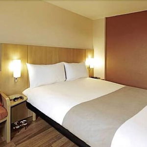 Sejur Hôtel Ibis Paris Pont De Suresnes vacanta Suresnes