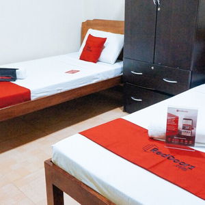 Hotel Celbyrne Pension Hauz By Reddoorz cazare Cebu City