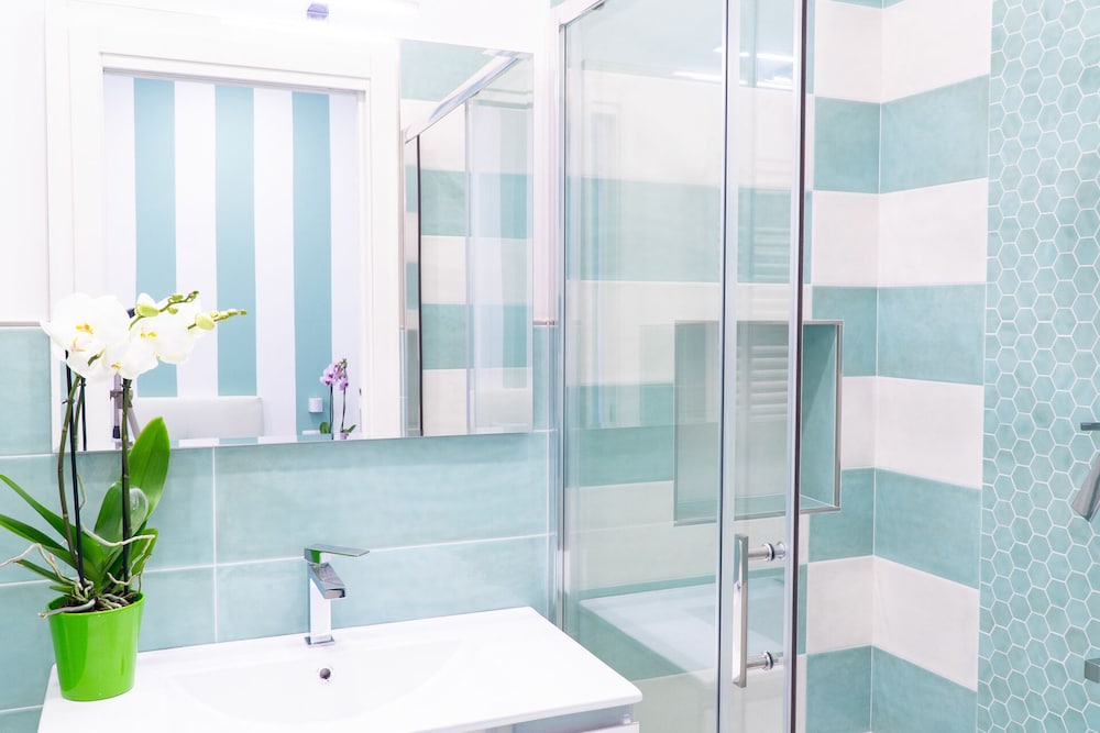 Summer Colors Rooms & Apartments