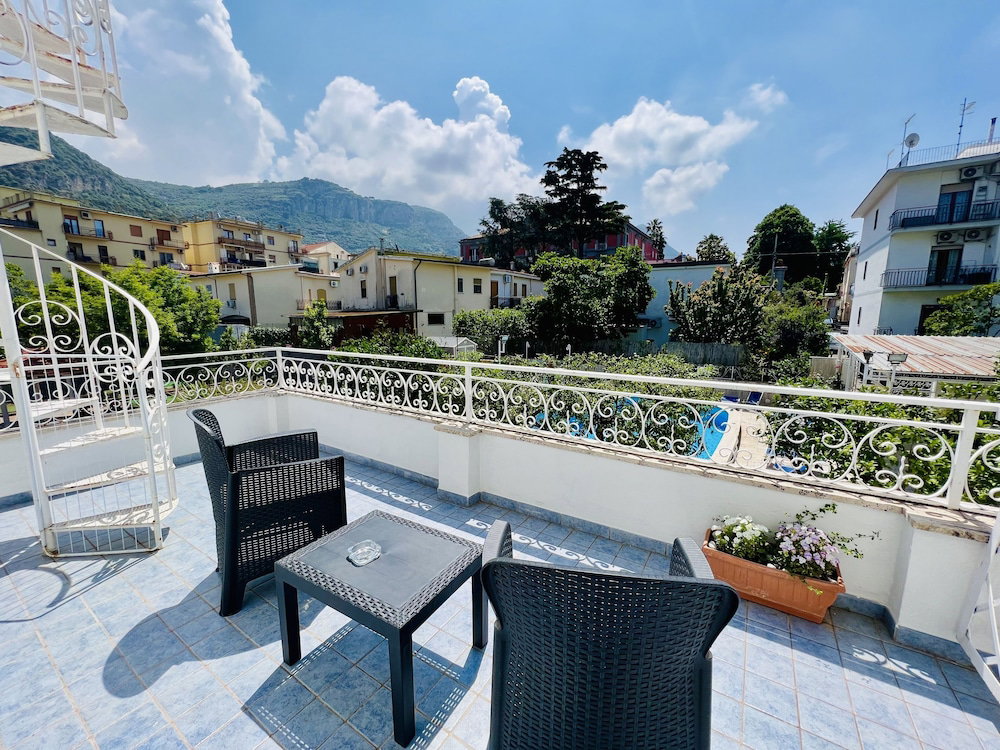 Yourhome - Villa Sorrento