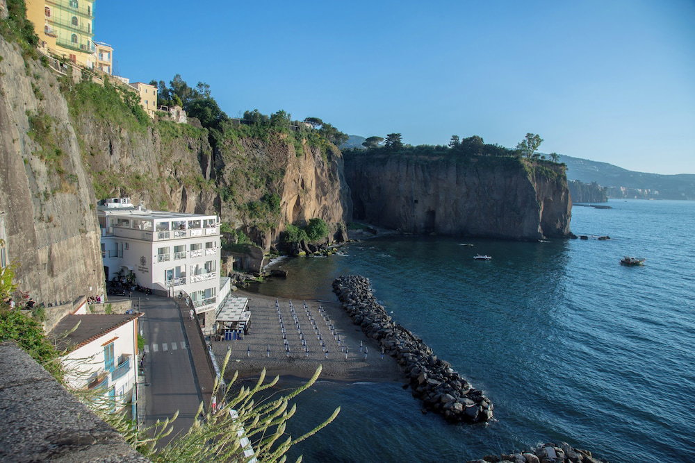 Hotel Giosue A Mare