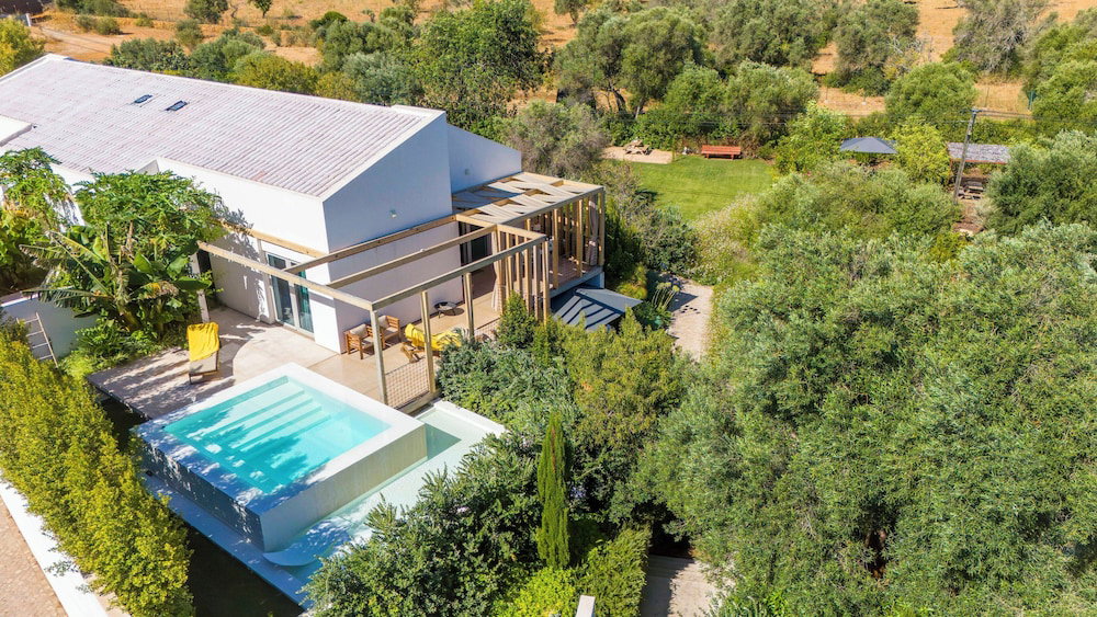 Hotel Laranjal Farm House
