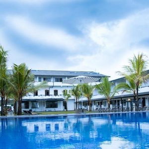 Hotel Rathna Beach Resort cazare Kalutara