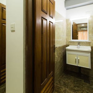 Hotel Metro Port City Hotel cazare Colombo