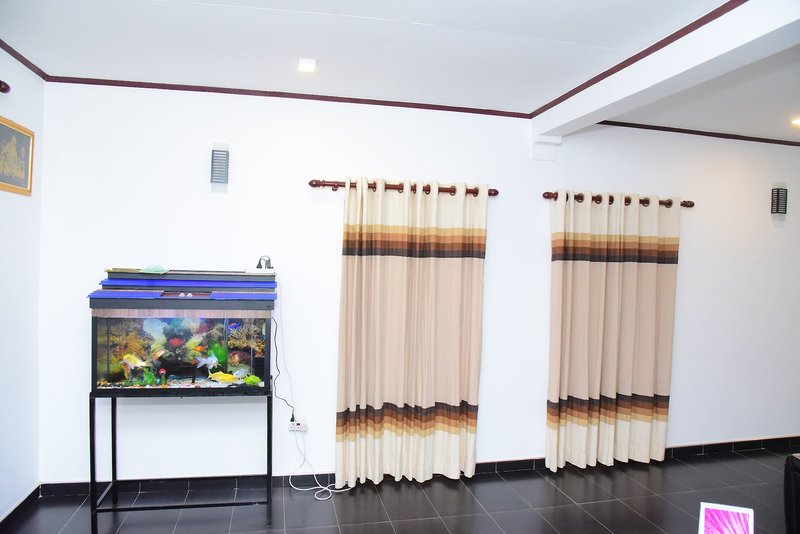 Hotel White Villa Transit Hotel