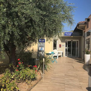 Hotel Kyriad Lyon Est - Bron Eurexpo Le Cottage cazare Bron