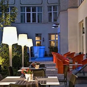 Hotel Adina Apartment Hotel Berlin Checkpoint Charlie cazare Berlin