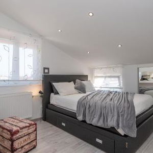 Hotel Apartments Luky cazare Zadar