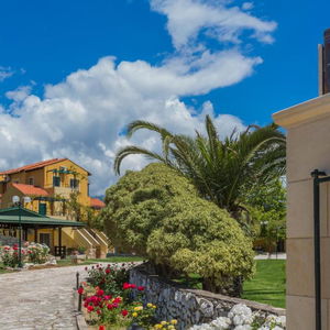 Sejur Sandy Beach Villas & Apartments vacanta Svoronata