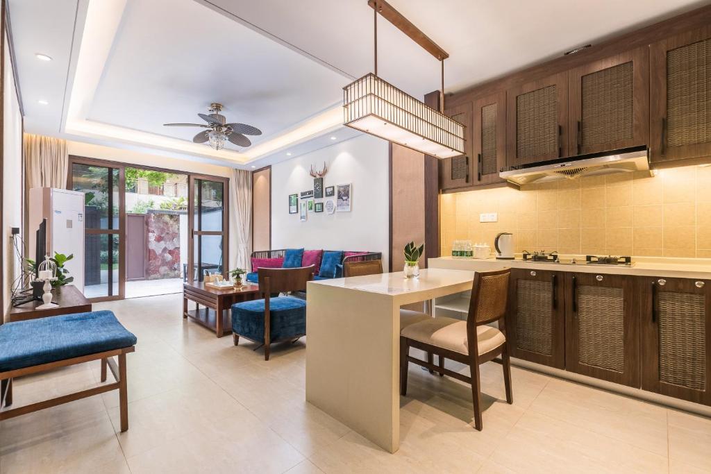 Hotel Iccssi Villa Haitang Bay Sanya