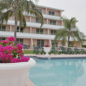 Hotel Castaways Resort And Suites cazare Freeport