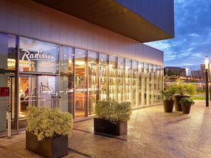 Hotel Radisson Hotel Bordeaux Saint Jean cazare Bordeaux