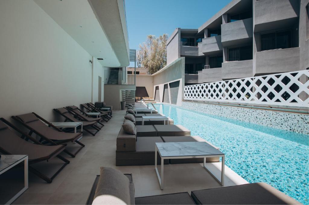 Zorbas Hotel