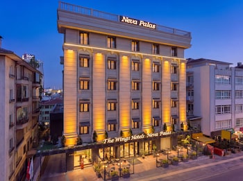 Hotel Neva Palas