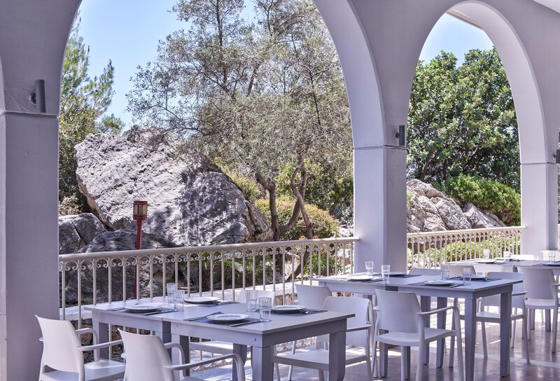 Miraluna Resort