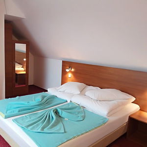 Hotel Riunione cazare Brasov